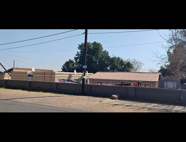 0 BEDROOM HOUSE FOR SALE IN GA-RANKUWA ZONE 3